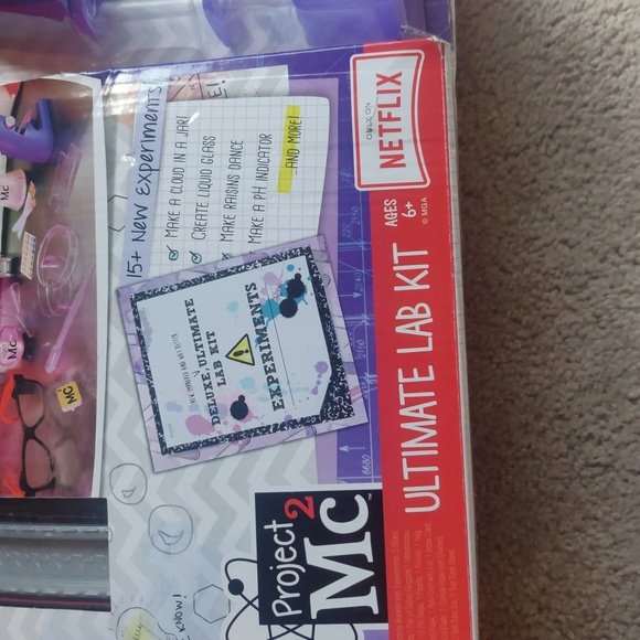 New Project Mc2 Ultimate Lab Kit with 15+ Experiments - Picture 3 of 9